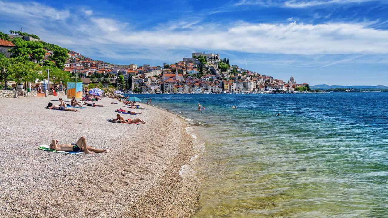 Palace M Šibenik Eksteriør billede